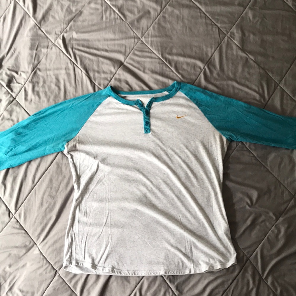 Nike Raglan